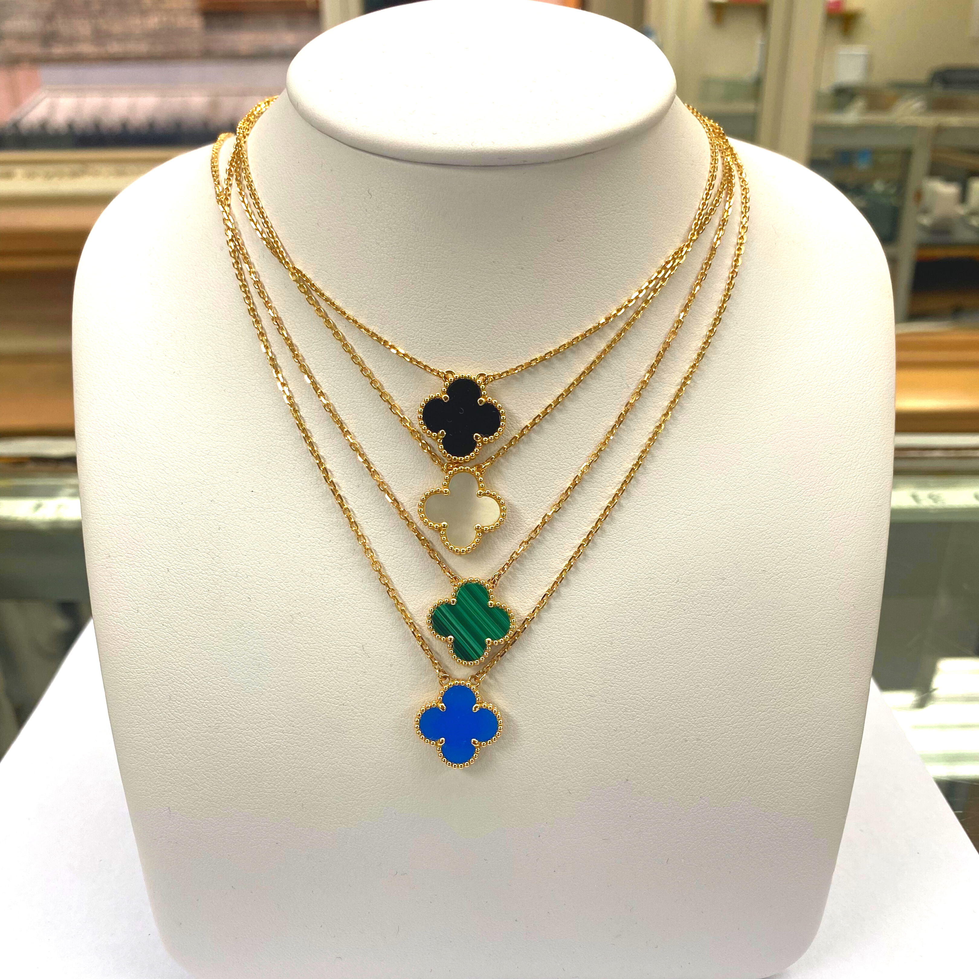 Van Cleef Designer Necklace Gold Pendant With 10 Four Leaf Diamonds Luxury  Classic Long Chain Aurate Jewelry For Women Titanium Silver Pated  Multicolor From Bracelet_shop, $7.8 | DHgate.Com