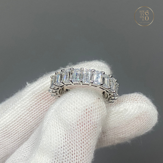 Diamond Eternity Ring l Baguette Cut Diamonds